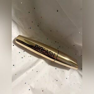 XL volume waterproof mascara